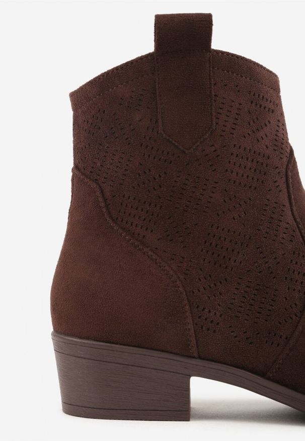 Born2be - Brązowe Botki Ażurowe na Obcasie w Stylu Kowbojek Lalona. Okazja: na co dzień. Kolor: brązowy. Wzór: ażurowy. Obcas: na obcasie. Styl: boho, elegancki, klasyczny, casual. Wysokość obcasa: średni