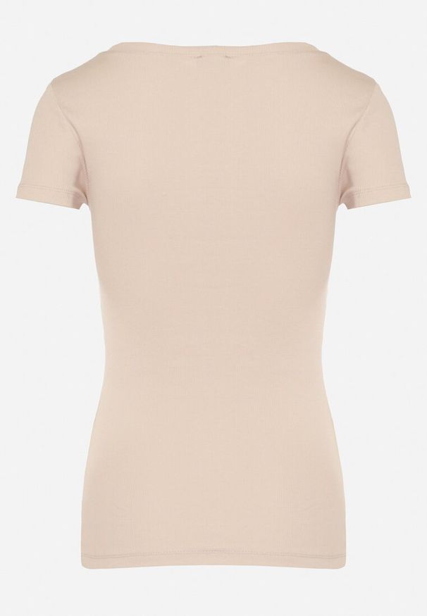 Born2be - Beżowa Prążkowana Bluzka Bawełniana z Wycięciem Ozdobionym Cyrkoniami Eliwina. Kolor: beżowy. Materiał: bawełna, prążkowany. Wzór: aplikacja. Styl: elegancki