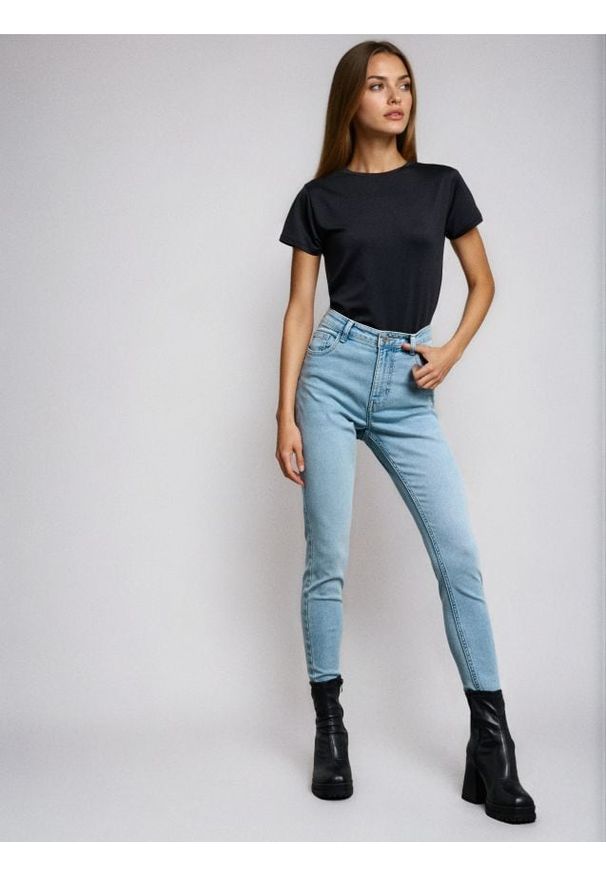 Sinsay - Jeansy skinny fit - niebieski. Kolor: niebieski