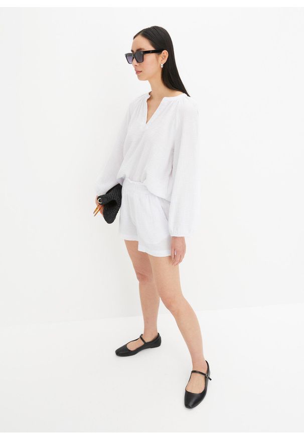 bonprix - Bluzka muślinowa oversize. Typ kołnierza: dekolt w serek. Kolor: biały. Materiał: bawełna. Sezon: lato