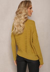 Renee - Jasnozielony Asymetryczny Sweter z Wełną Ozdobiony Tłoczeniem Aurorrsa. Kolor: zielony. Materiał: wełna. Wzór: aplikacja #2