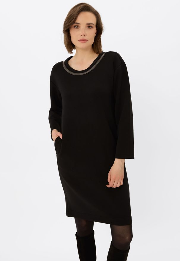 Volcano - Czarna sukienka G-DEVA. Okazja: na co dzień. Kolor: czarny. Materiał: poliester, elastan, skóra, materiał. Wzór: aplikacja. Typ sukienki: proste. Styl: casual, elegancki