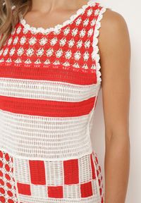 Born2be - Biało-Czerwona Dopasowana Sukienka z Bawełny o Ażurowym Wykończeniu bez Rękawów Balmalia. Okazja: na imprezę, na co dzień. Kolor: biały. Materiał: bawełna. Długość rękawa: bez rękawów. Wzór: ażurowy. Typ sukienki: proste, dopasowane. Styl: elegancki, casual, wakacyjny, wizytowy #3