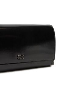 Calvin Klein Torebka Ck Daily Lg Trifold K60K612423 Czarny. Kolor: czarny. Materiał: skórzane