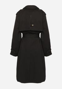 Born2be - Czarny Płaszcz Dwurzędowy Trencz Ozdobiony Paskiem i Pagonami Malwissa. Okazja: na co dzień. Kolor: czarny. Materiał: jeans. Wzór: aplikacja. Sezon: wiosna, jesień. Styl: casual, elegancki #6