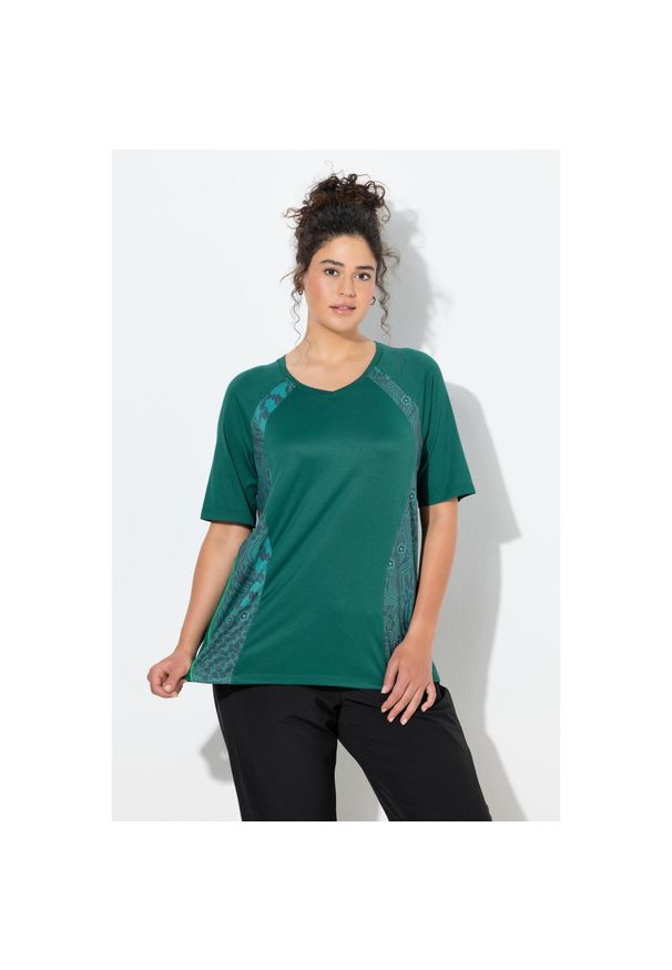 ULLA POPKEN - Damskie Bluzka funkcyjna kwiaty/panterka dekolt w serek rękaw 1/2. Typ kołnierza: dekolt w serek. Kolekcja: plus size. Kolor: zielony. Materiał: poliester, materiał, elastan. Wzór: motyw zwierzęcy, kwiaty