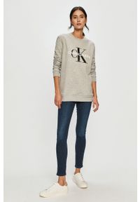 Calvin Klein Jeans - Bluza J20J207877.NOS. Kolor: szary. Wzór: nadruk #1