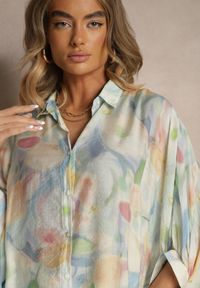 Renee - Niebieska Koszula z Bawełną w Kwiatowy Wzór Linetiela. Okazja: na co dzień. Typ kołnierza: kołnierzyk klasyczny. Kolor: niebieski. Długość: długie. Wzór: kwiaty. Materiał: bawełna. Długość rękawa: długi rękaw. Sezon: lato. Styl: klasyczny, elegancki, casual