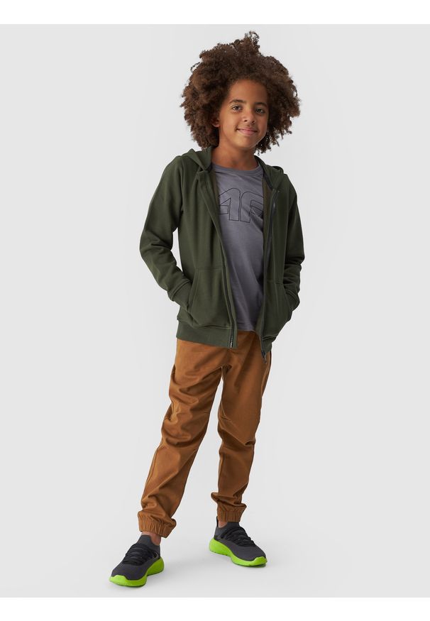 4f - 4F Bluza dresowa rozpinana z kapturem chłopięca - khaki 128 (7-8 lat). Okazja: na co dzień. Typ kołnierza: kaptur. Kolor: oliwkowy, brązowy, wielokolorowy. Materiał: dresówka. Wzór: gładki, ze splotem. Sezon: lato. Styl: sportowy, casual