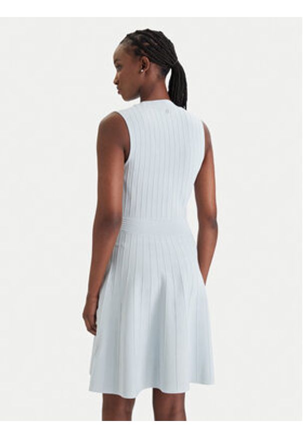 Guess Sukienka dzianinowa W6GK53 Z0658 Błękitny Regular Fit. Kolor: niebieski. Materiał: syntetyk