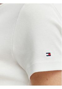 TOMMY HILFIGER - Tommy Hilfiger T-Shirt WW0WW49250 Écru Slim Fit. Kolor: kremowy. Materiał: bawełna #5