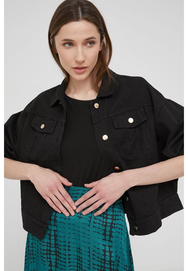 Answear Lab kurtka jeansowa damska kolor czarny przejściowa oversize. Kolor: czarny. Materiał: jeans. Wzór: gładki. Styl: wakacyjny