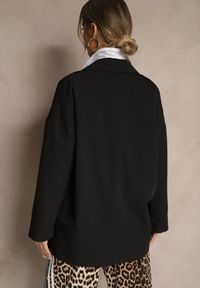 Renee - Czarna Dwurzędowa Marynarka z Wiskozą o Pudełkowym Fasonie Stellirae. Okazja: na co dzień, na spotkanie biznesowe. Kolor: czarny. Materiał: wiskoza. Styl: biznesowy, casual #4