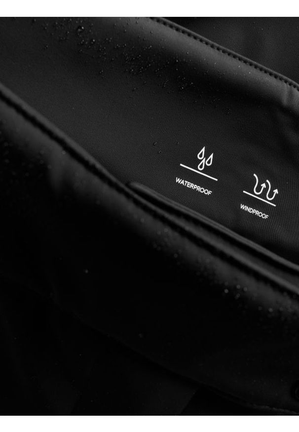 Reserved - Spodnie water-repellent z ociepleniem - czarny. Kolor: czarny. Materiał: tkanina