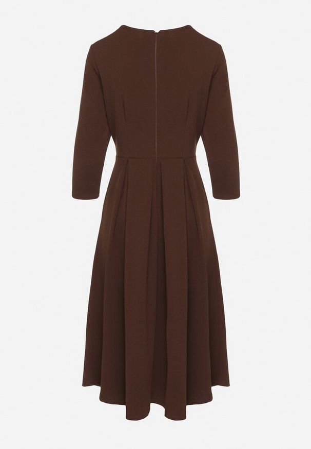 Born2be - Brązowa Rozkloszowana Sukienka z Rękawem 3/4 Nomiel. Okazja: na co dzień. Typ kołnierza: dekolt w kształcie V. Kolor: brązowy. Typ sukienki: rozkloszowane. Styl: klasyczny, casual, elegancki