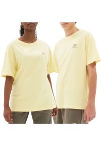 Koszulka New Balance UT21503MZ - żółta. Kolor: żółty. Materiał: materiał. Wzór: aplikacja