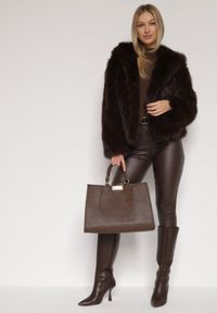 Born2be - Brązowa Kurtka Futrzana z Nieodpinanym Kapturem Vetirire. Okazja: na co dzień. Kolor: brązowy. Materiał: futro. Styl: elegancki, casual #3