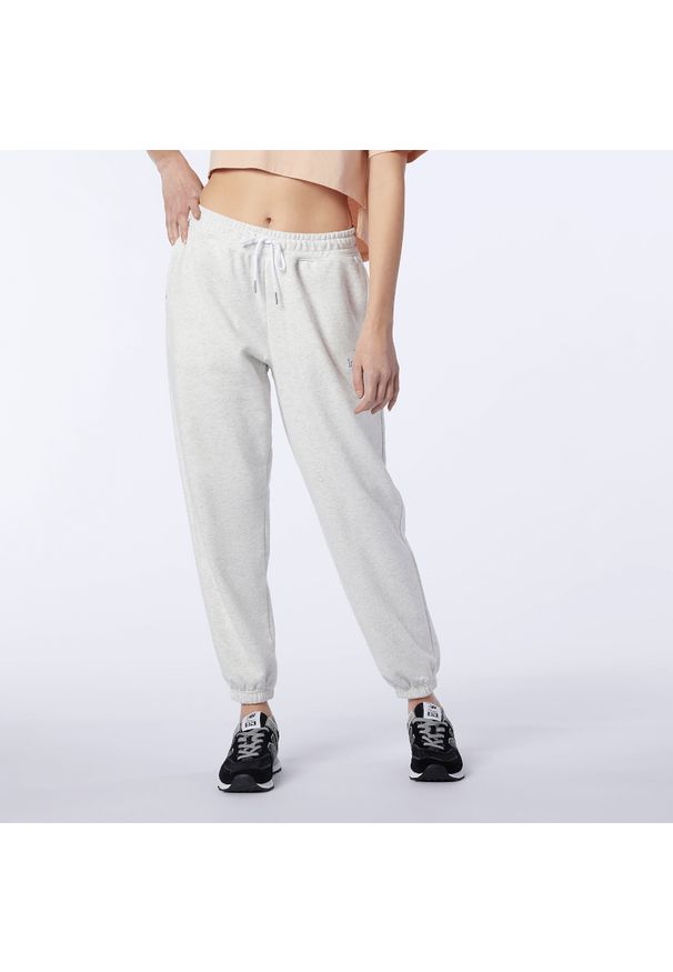New Balance WP13555SAH. Materiał: bawełna, dresówka, poliester. Wzór: napisy