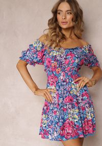 Renee - Granatowa Rozkloszowana Sukienka Mini z Gumkami w Pasie i Krótkimi Rękawami z Wiskozy Merrelle. Typ kołnierza: dekolt hiszpanka, kołnierz z falbankami. Kolor: niebieski. Materiał: wiskoza. Długość rękawa: krótki rękaw. Sezon: lato, wiosna. Długość: mini #3
