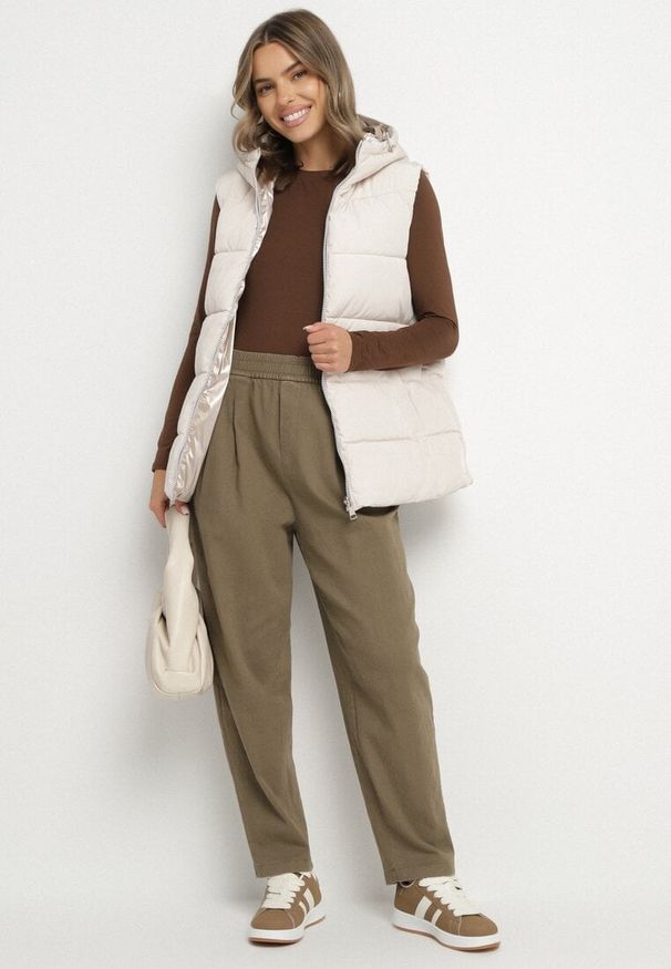 Born2be - Ciemnozielone Szerokie Bawełniane Spodnie z Wysokim Stanem i Podwiniętymi Nogawkami Nalofia. Okazja: na randkę, na co dzień. Stan: podwyższony. Kolor: zielony. Materiał: bawełna. Styl: casual