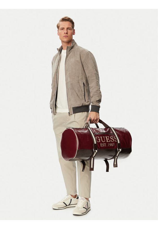 Guess Torba podróżna TMOSVI P6335 Bordowy. Kolor: czerwony. Materiał: skóra
