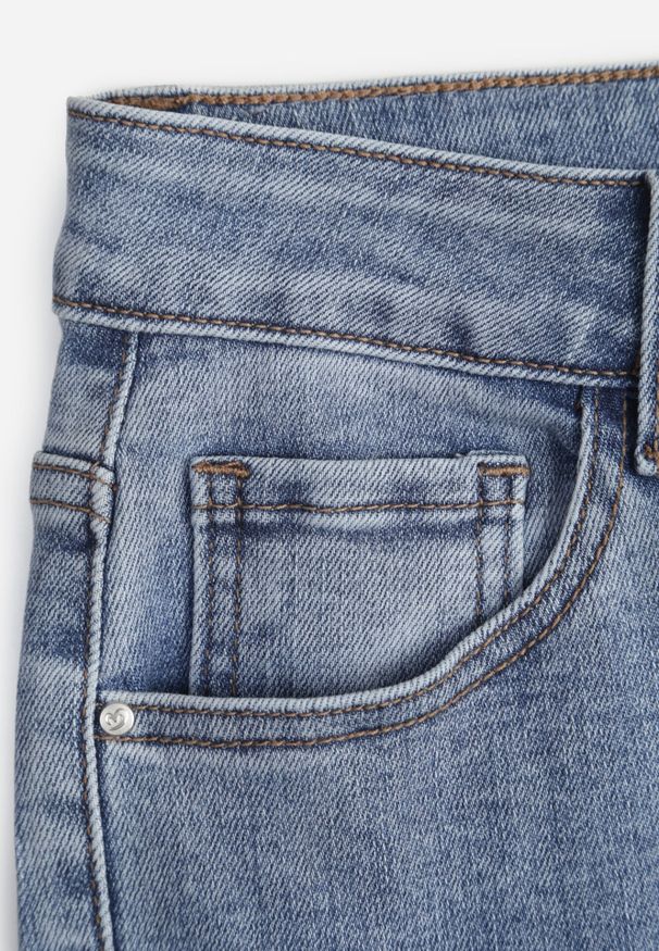 Born2be - Niebieskie Jeansy Dzwony z Bawełną Zapinane na Podwójny Guzik Daphlea. Okazja: na co dzień. Kolor: niebieski. Styl: retro, casual, elegancki