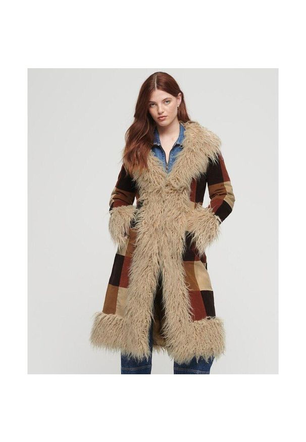 Damski długi płaszcz Superdry Afghan Patchwork. Kolor: brązowy. Długość rękawa: długi rękaw. Długość: długie. Styl: boho