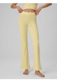 4f - 4F Spodnie do jogi z rozszerzanymi nogawkami damskie - żółte XL. Stan: podwyższony. Kolor: żółty. Materiał: skóra, materiał. Długość: długie. Sport: joga i pilates #2