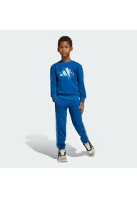 Adidas - Zestaw adidas Disney Lilo & Stitch Jogger Kids. Kolor: niebieski. Materiał: dresówka, bawełna. Wzór: motyw z bajki
