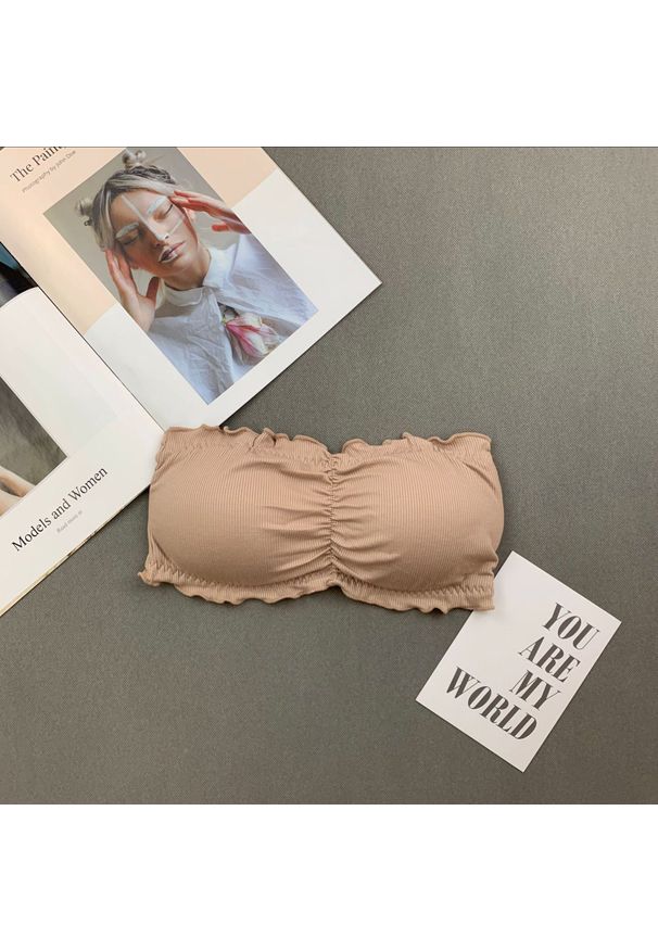 Intica - Biustonosz bez ramiączek uniwersalny dopasowanie i wsparcie Maybelle. Kolor: beżowy. Materiał: materiał