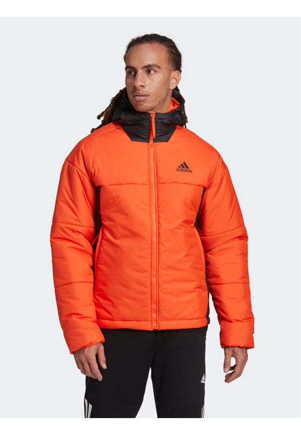 Adidas - adidas Kurtka puchowa HG4885 Pomarańczowy Regular Fit. Kolor: pomarańczowy. Materiał: syntetyk