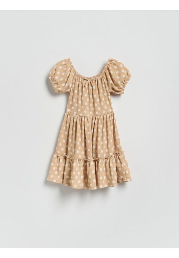 Reserved - Sukienka w kropki - beżowy. Kolor: beżowy. Materiał: dzianina. Wzór: kropki