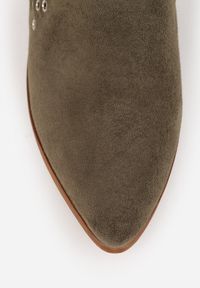 Born2be - Zielone Botki Kowbojki Vices na Obcasie Ozdobione Wycięciem i Metalicznymi Wstawkami Nelori. Okazja: na co dzień. Zapięcie: sprzączka. Kolor: zielony. Materiał: jeans. Wzór: aplikacja. Obcas: na obcasie. Styl: casual, klasyczny. Wysokość obcasa: średni #4