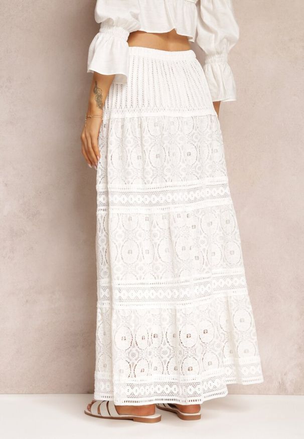 Renee - Biała Spódnica Maxi z Gumką w Pasie i Koronkowymi Wstawkami Brayle. Kolor: biały. Materiał: koronka. Sezon: lato