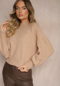 Renee - Ciemnobeżowy Sweter z Wiskozą i Splotem w Stylu Warkocz z Półgolfem Sinithia. Kolor: beżowy. Materiał: wiskoza. Wzór: ze splotem. Sezon: zima