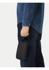 Calvin Klein Saszetka Puffer Utility Zip Puch LV04D1114G Czarny. Kolor: czarny. Materiał: materiał #1