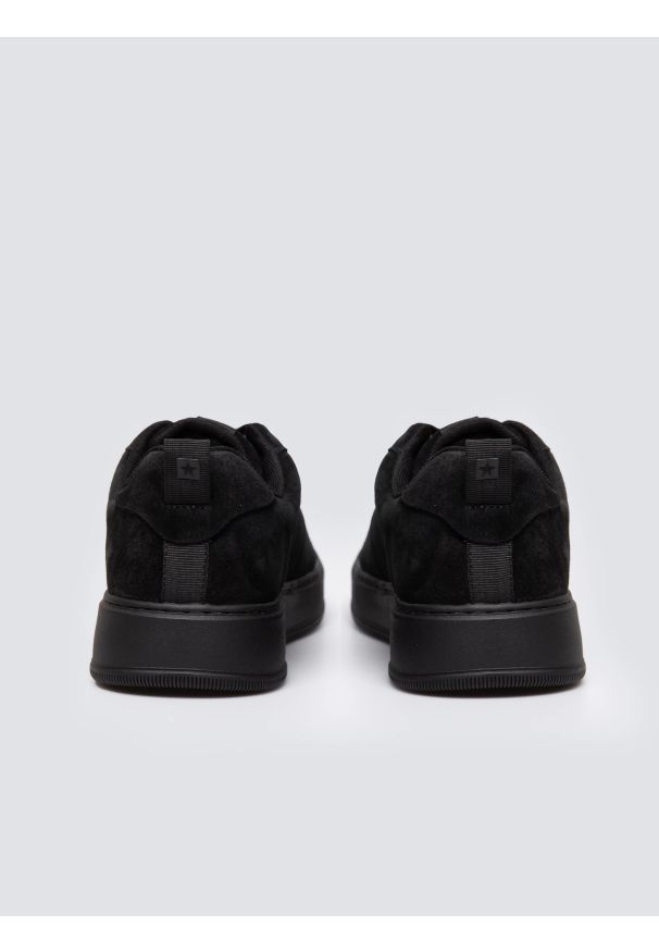Big-Star - Sneakersy męskie ze skóry naturalnej zamszowej czarne OO174012 906. Okazja: na co dzień. Nosek buta: okrągły. Kolor: czarny. Materiał: zamsz, skóra