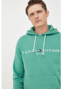 TOMMY HILFIGER - Tommy Hilfiger bluza męska kolor zielony z kapturem z aplikacją. Typ kołnierza: kaptur. Kolor: zielony. Materiał: bawełna. Wzór: aplikacja