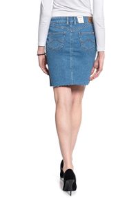 Mustang - SPÓDNICA JEANSOWA MUSTANG LAURA SKIRT 1010932 5000 586. Materiał: jeans