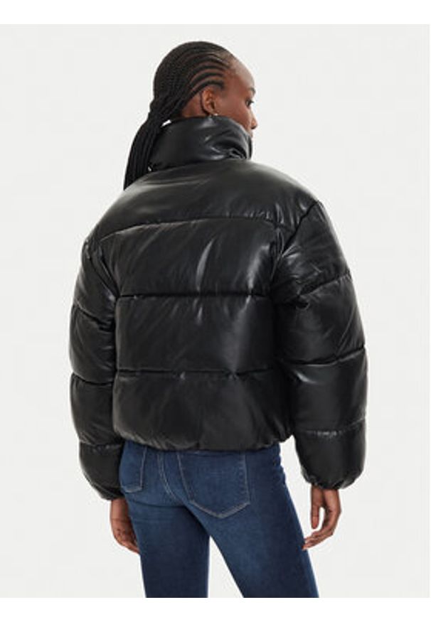 Calvin Klein Jeans Kurtka zimowa J20J224111 Czarny Regular Fit. Kolor: czarny. Materiał: syntetyk. Sezon: zima