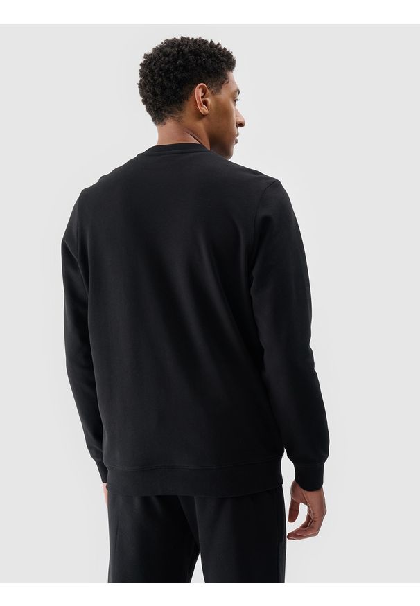 4f - 4F Bluza dresowa nierozpinana bez kaptura męska - czarna XL. Okazja: na co dzień. Typ kołnierza: bez kaptura. Kolor: czarny. Materiał: dresówka. Wzór: gładki, ze splotem. Styl: klasyczny, casual, sportowy