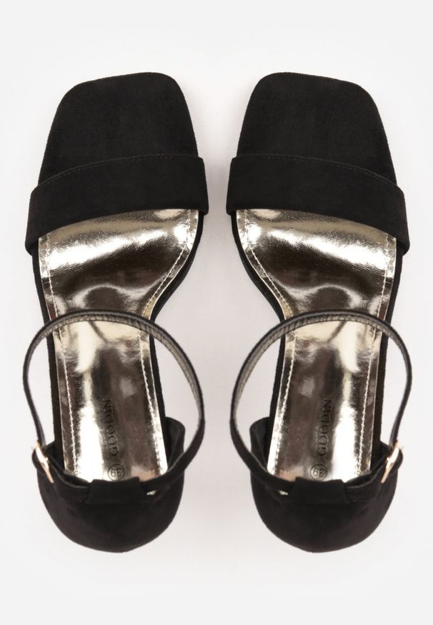 Born2be - Czarno-Złote Sandały na Szpilce z Paskiem Wokół Kostki Trisven. Okazja: na co dzień. Zapięcie: pasek. Kolor: czarny. Obcas: na szpilce. Styl: elegancki, klasyczny, casual