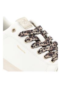 Białe Sneakersy Tamaris Modne Obuwie Damskie Animal Prints. Okazja: na co dzień, na spacer. Kolor: biały. Wzór: motyw zwierzęcy. Styl: klasyczny, casual, elegancki