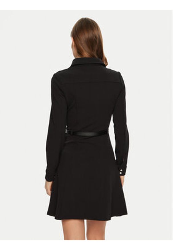 Guess Sukienka codzienna W5RK93 KCBO2 Czarny Regular Fit. Okazja: na co dzień. Kolor: czarny. Materiał: syntetyk. Typ sukienki: proste. Styl: casual