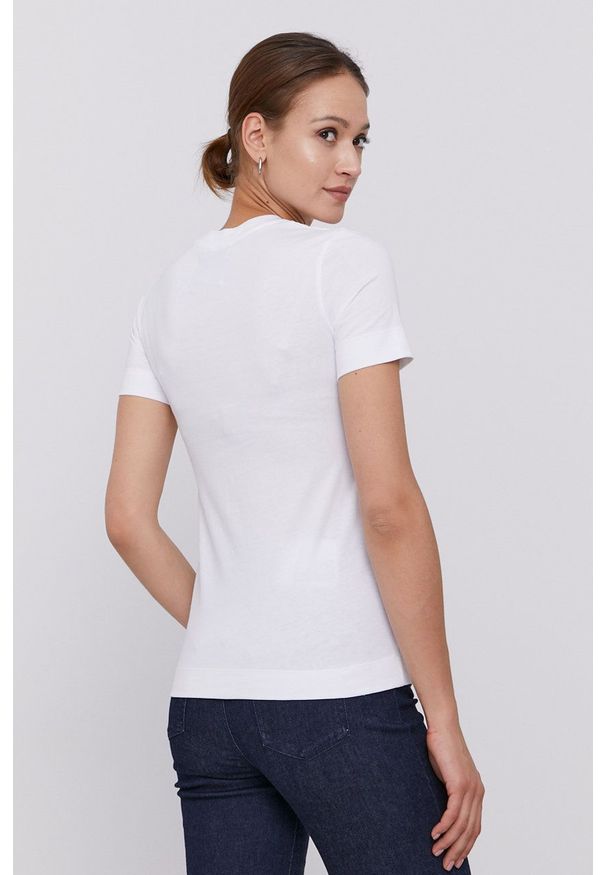 After Label - T-shirt. Okazja: na co dzień. Kolor: biały. Materiał: dzianina. Wzór: haft. Styl: casual