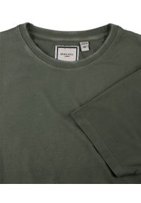 Męski T-Shirt -Brave Soul- Delikatny Efekt Sprania Tkaniny - Khaki. Okazja: na co dzień. Kolor: brązowy. Materiał: bawełna. Sezon: lato, wiosna. Styl: casual #3