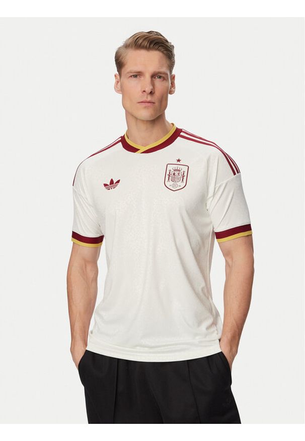 Adidas - adidas Koszulka techniczna JN4397 Biały Slim Fit. Kolor: biały. Materiał: syntetyk