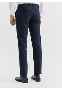 Pako Lorente - PAKO LORENTE – Granatowe spodnie męskie DORJE w delikatną kratę P000B-WX-213-G. Kolor: niebieski. Długość: długie. Styl: elegancki #4