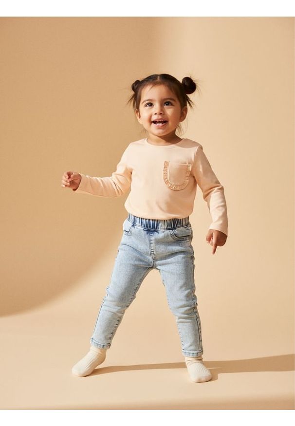 Sinsay - Jeansy z regulowanym pasem - niebieski. Kolor: niebieski. Materiał: jeans