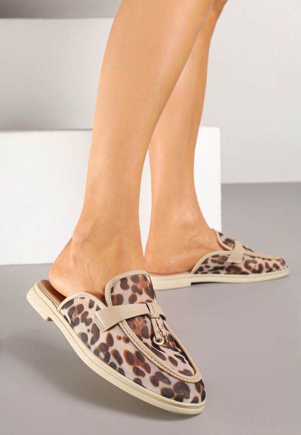 Born2be - Panterkowe Klapki Mule z Transparentnej Siateczki Zdobione Aplikacją Teloviela. Okazja: na co dzień. Wzór: aplikacja. Styl: elegancki, casual